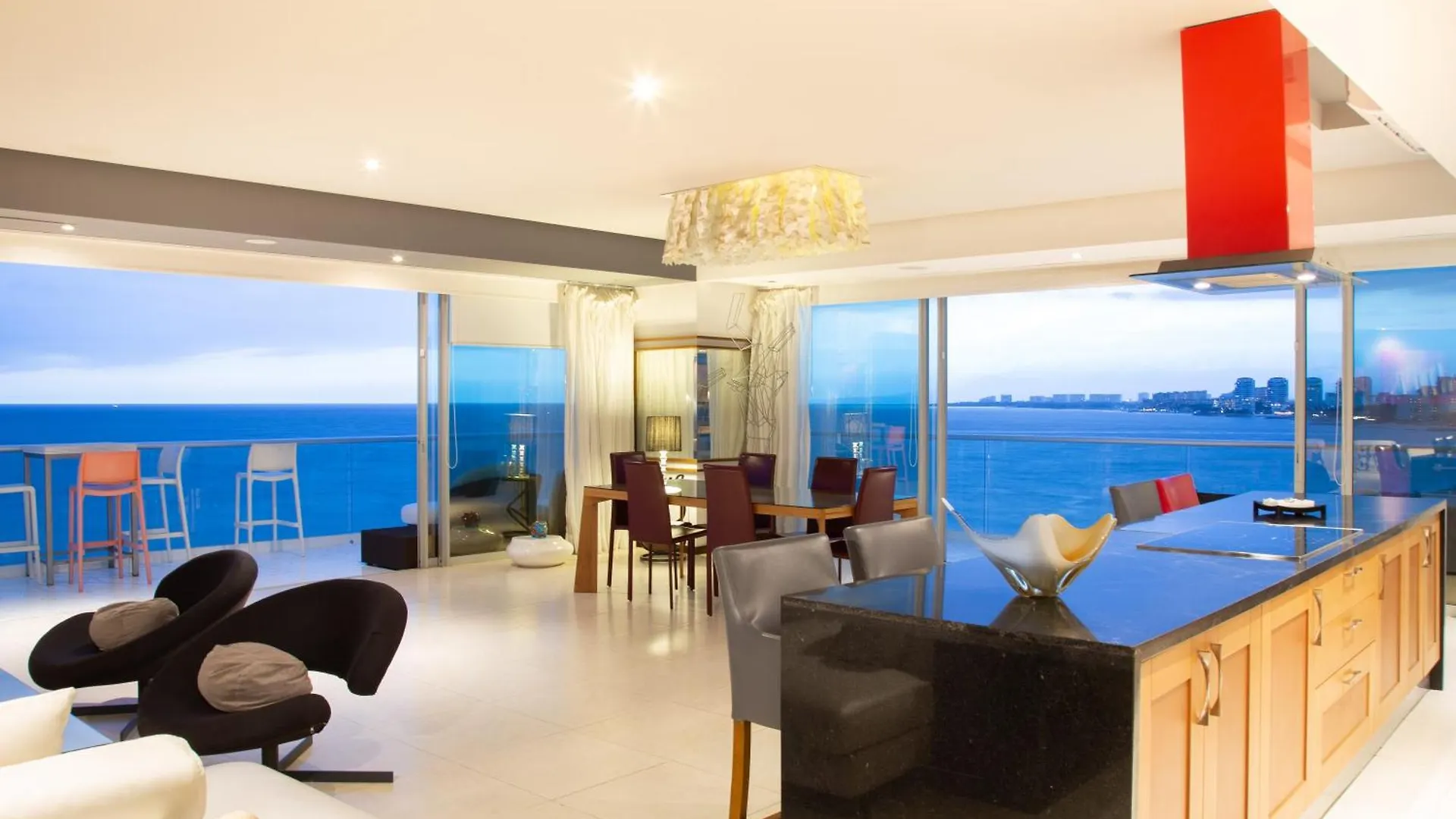 Luxury Condo Peninsula 푸에르토 발라타 0*,