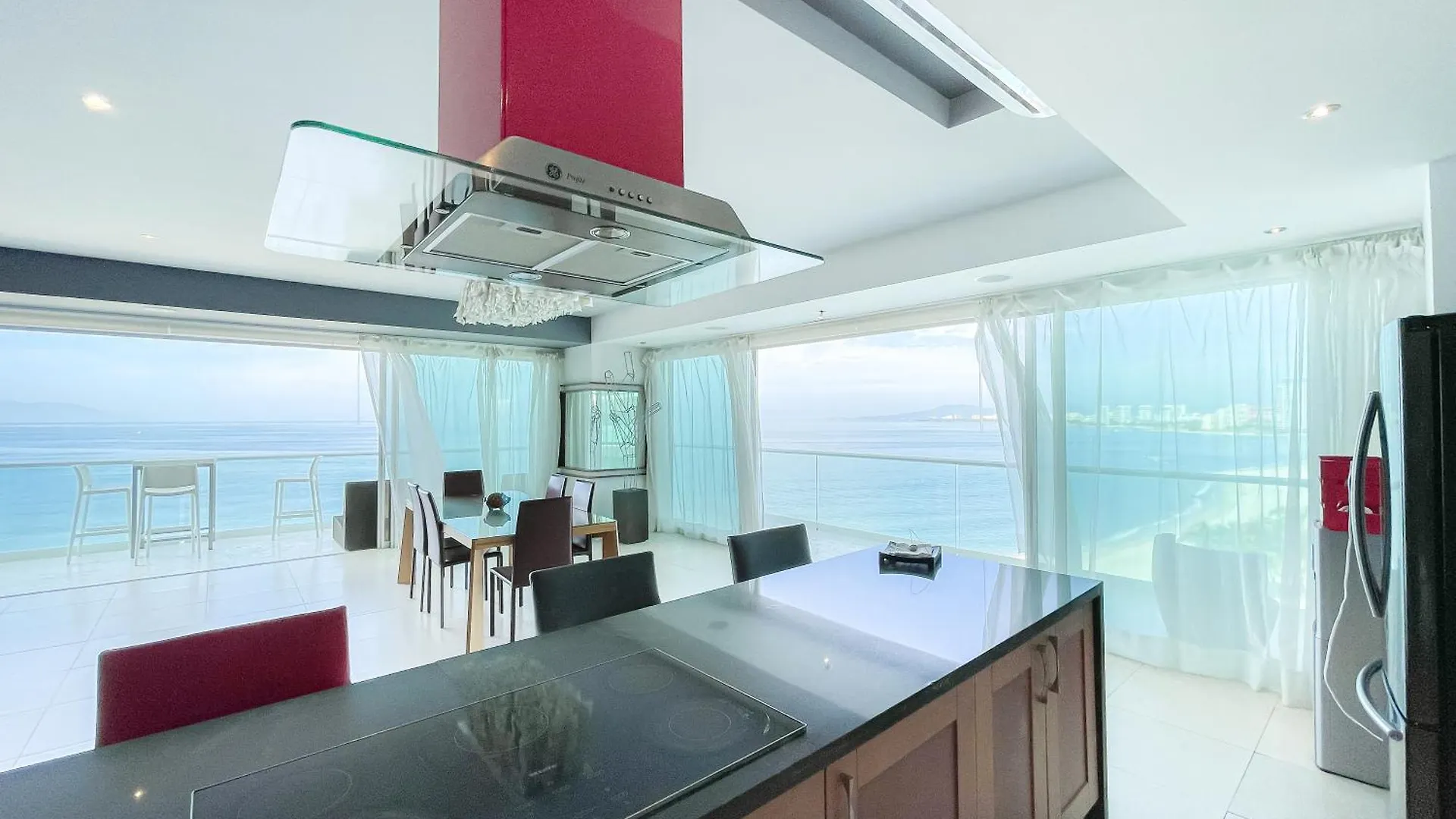 Luxury Condo Peninsula 푸에르토 발라타 아파트